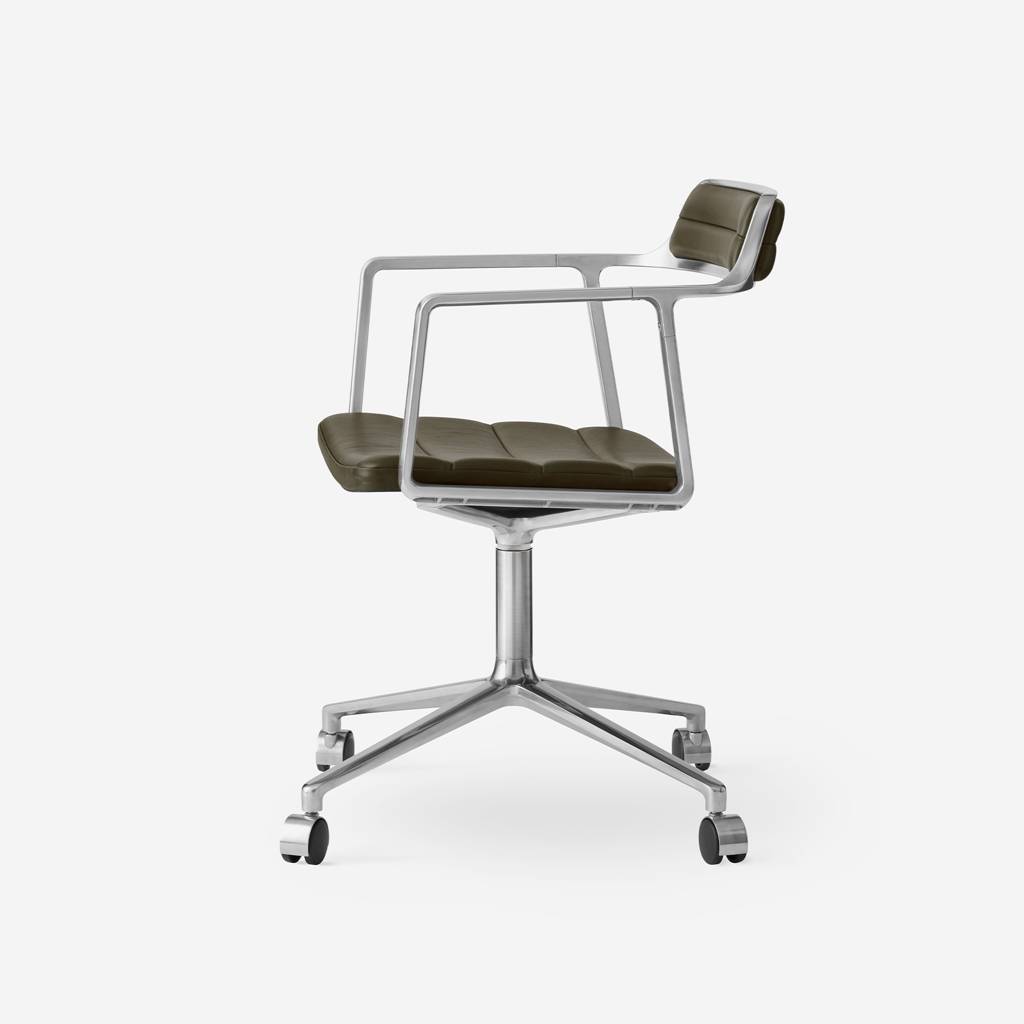 Vipp Swivel Chair | 452 - vipp452 - Bosco Green, Castors