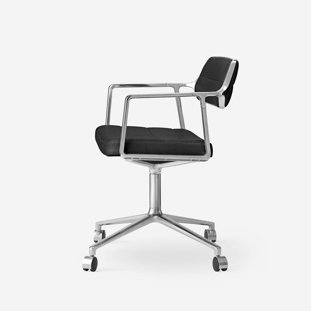 Vipp Swivel Chair | 453 - vipp453 - Black, Castors