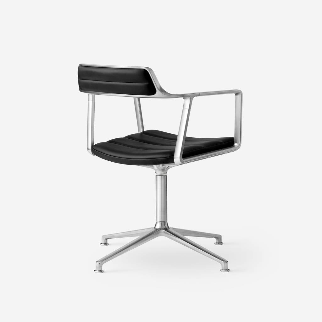 Vipp Swivel Chair | 452 - vipp452 - Black, Gliders