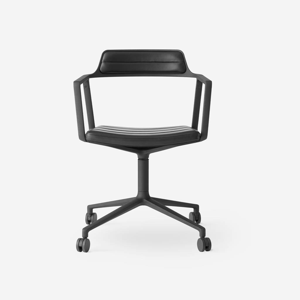 Vipp Swivel Chair | 452 - vipp452 - Black/Black frame, Castors