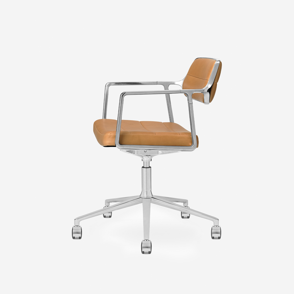 Vipp Swivel Chair | 453+ - vipp453+ - Camel, Castors