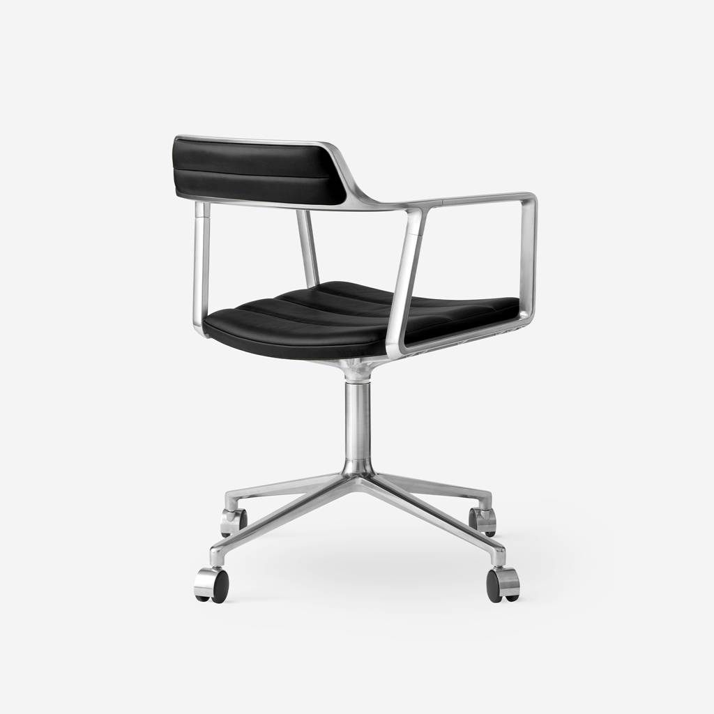 Vipp Swivel Chair | 452 - vipp452 - Black, Castors