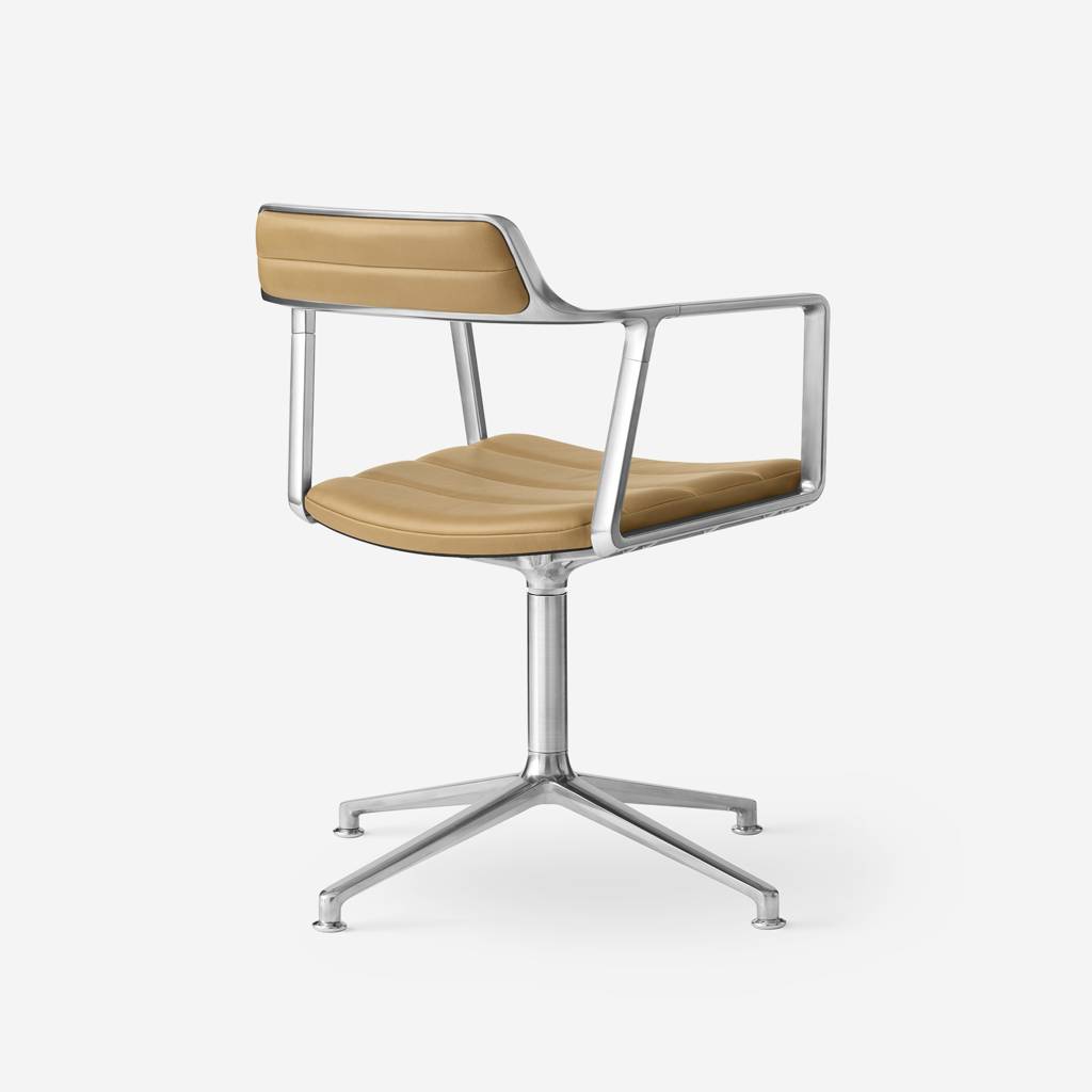Vipp Swivel Chair | 452 - vipp452 - Camel, Gliders
