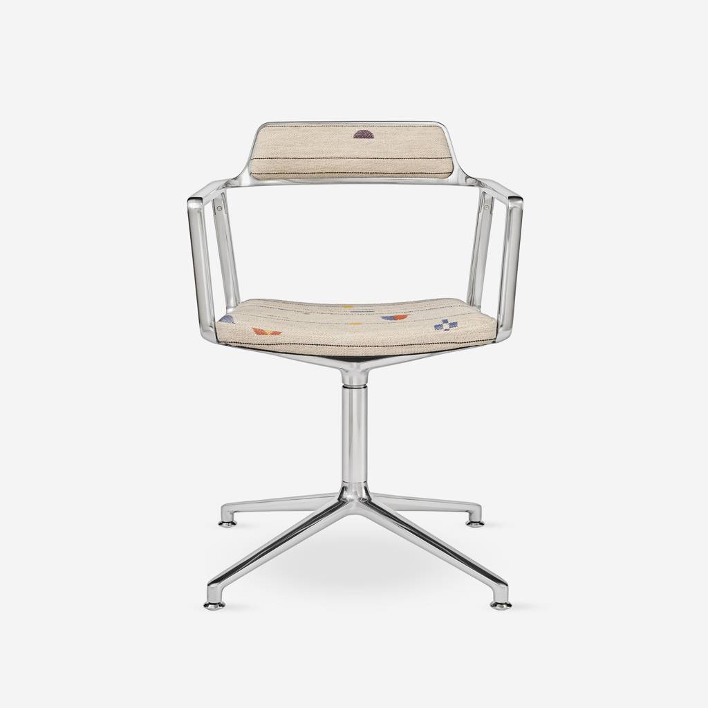 Vipp Swivel Chair | Montafon Haus - vipp452 - Montafon Haus