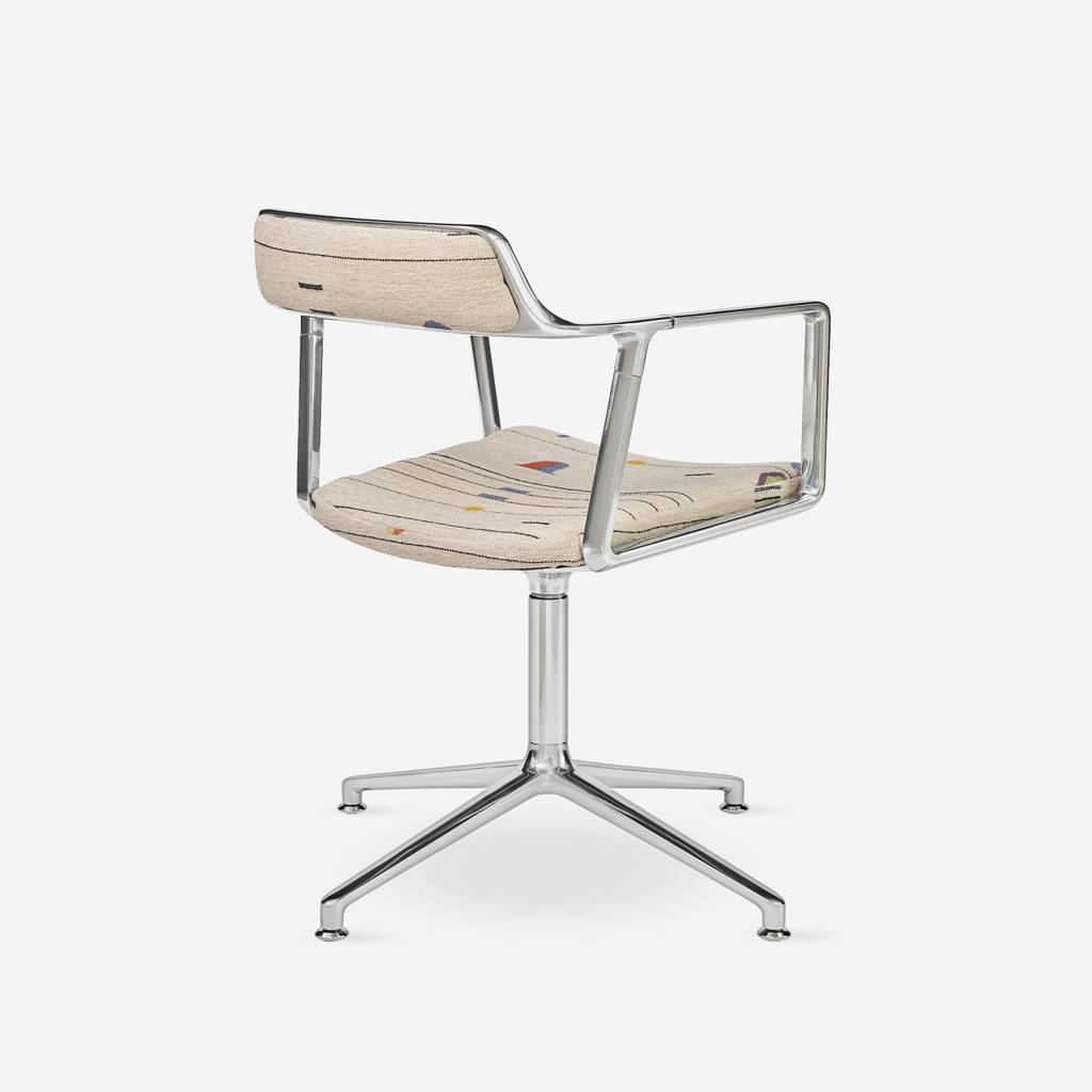Vipp Swivel Chair | Montafon Haus - vipp452 - Montafon Haus