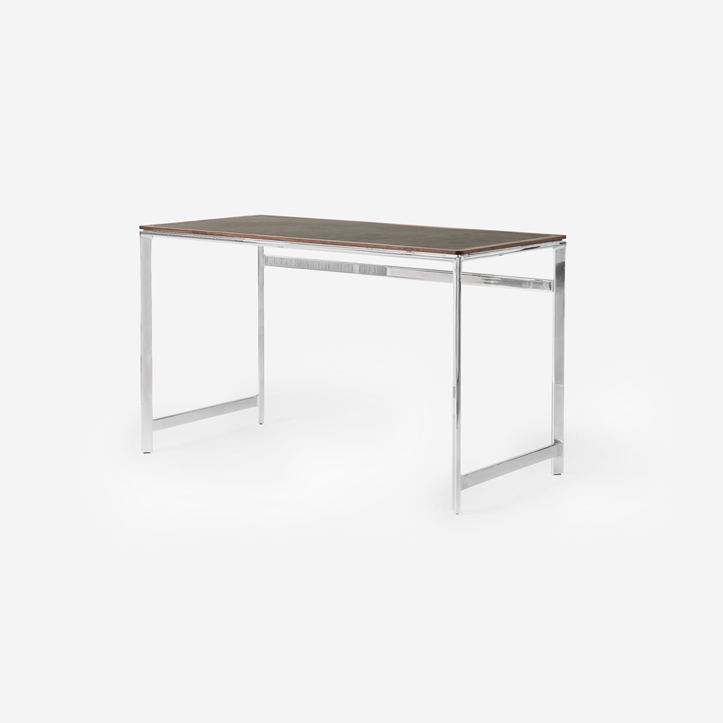 Vipp Studio Desk - vipp430 - Walnut w/bosco leather