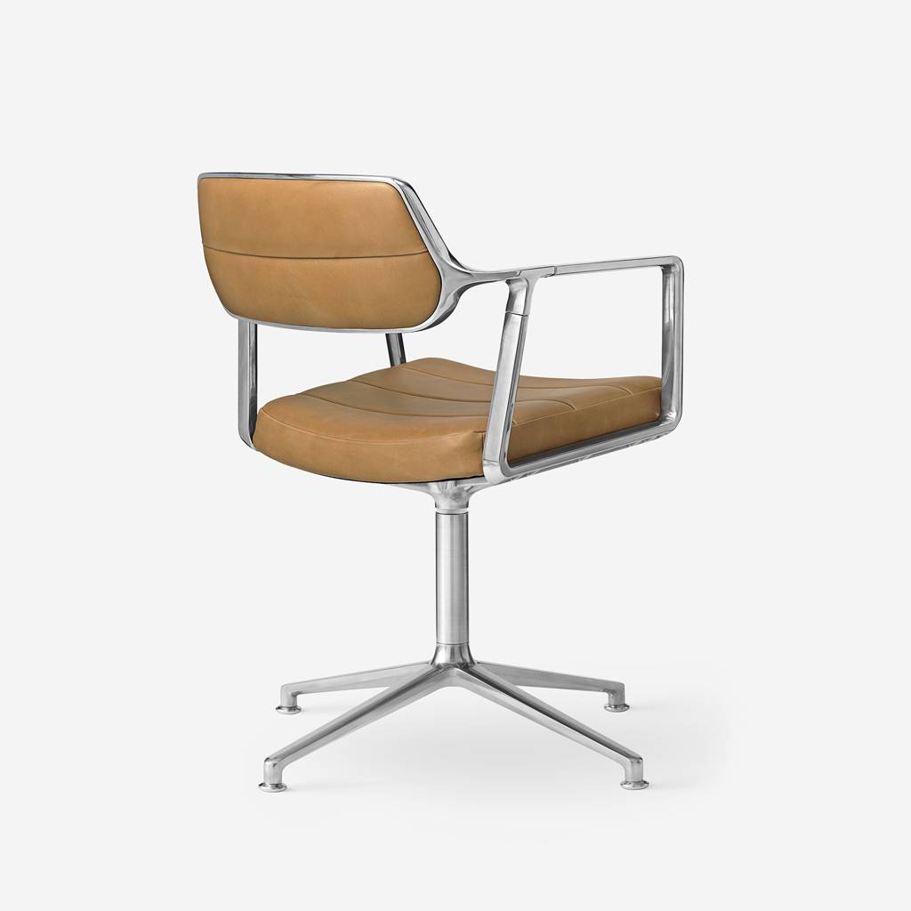 Vipp Swivel Chair | 453 - vipp453 - Camel, Gliders